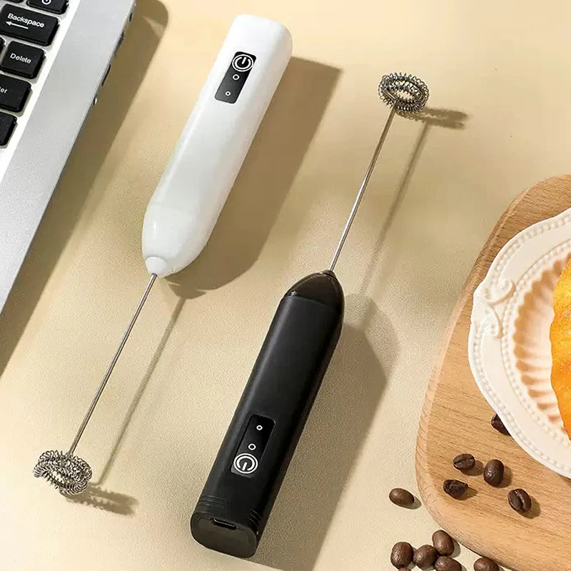 Mousseur à Lait Électrique — la mousse du café de comptoir, chez soi